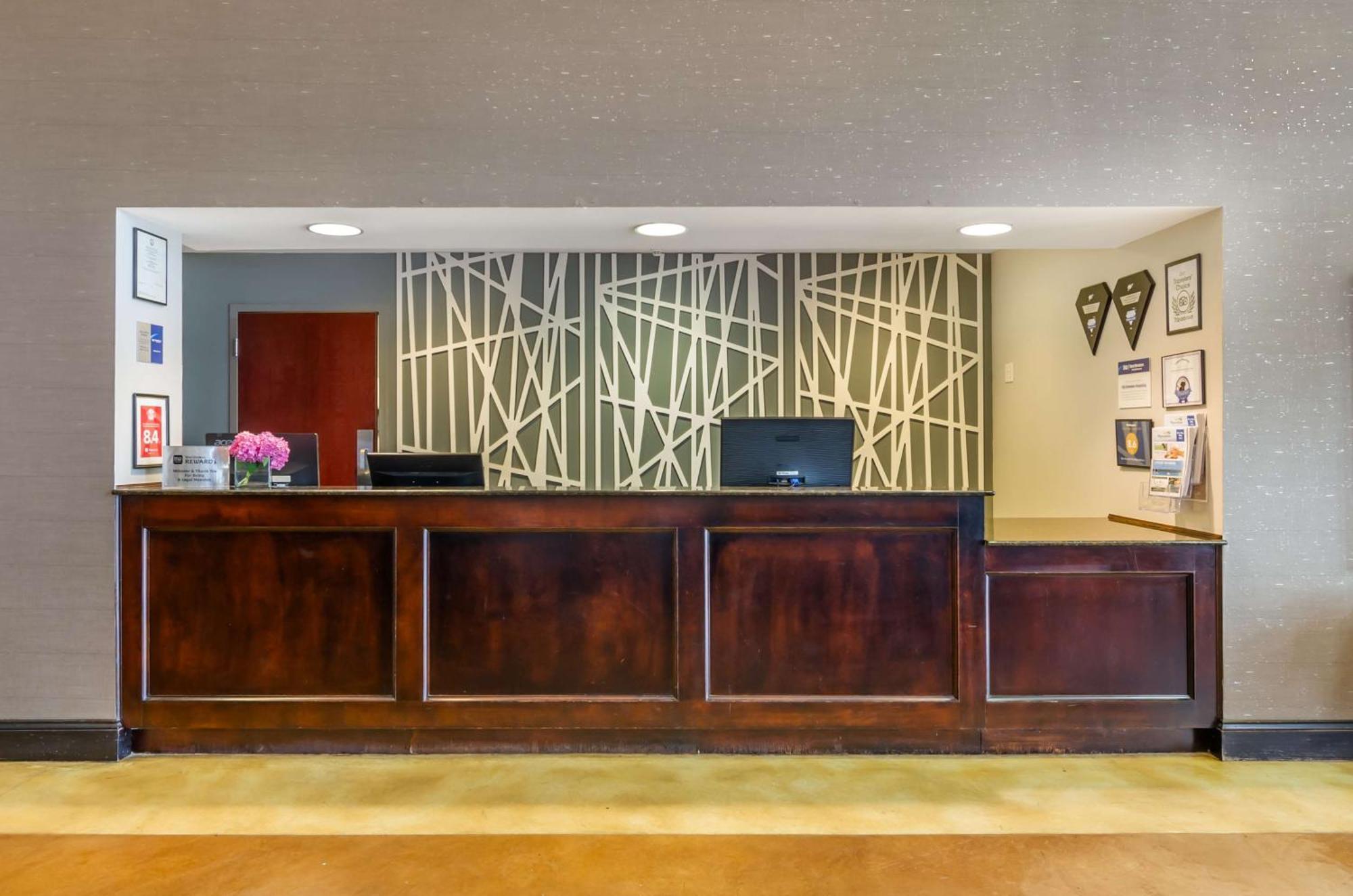 Best Western Plus Waynesboro Eksteriør billede